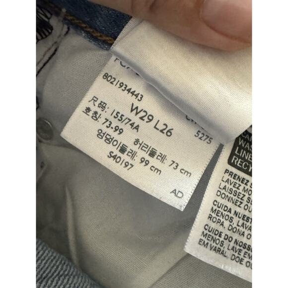 Levi’s PREMIUM Wedgie Straight Jeans Size 29 Button Fly Blue Distressed Raw Hem - Picture 14 of 14